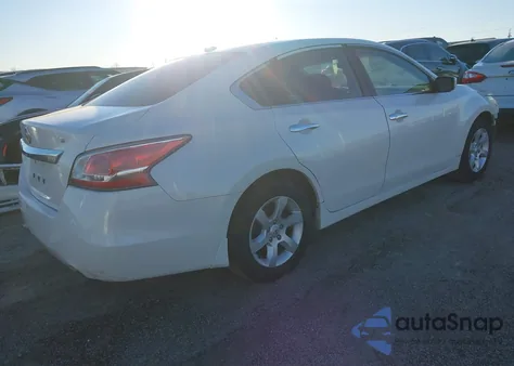 2015 Nissan Altima 2.5 S z USA, uszkodzony, nr VIN 1N4AL3AP4FN405496